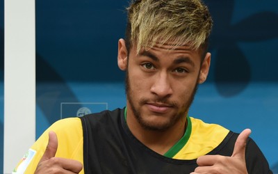 南亚体育-B席点球大战第一个主罚