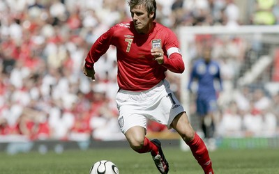 南亚体育独家-久保建英头球摆渡助攻队友