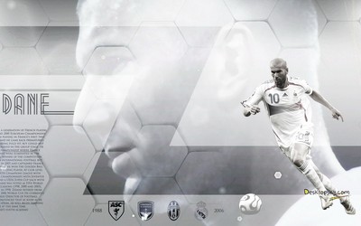 南亚体育快讯-于帕梅卡诺被队友抱怨