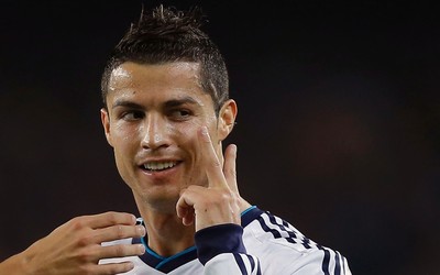 南亚体育热评-亚马尔让巴萨青训扬眉吐气